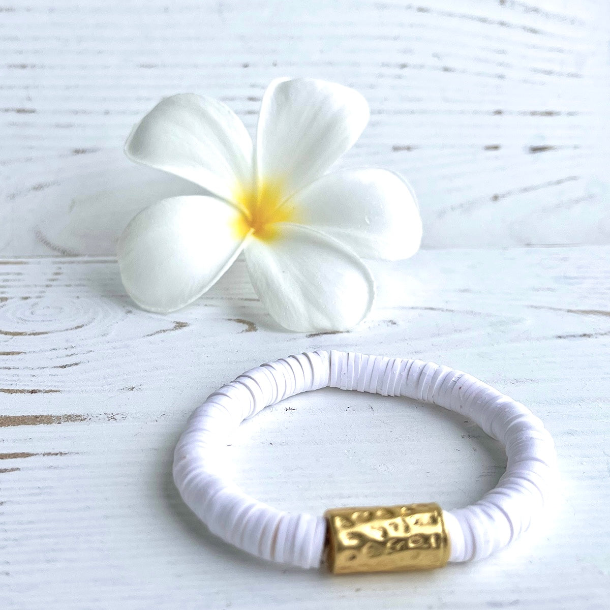 Heishi Bead Bracelet with Gold Tube Accent - White – Wilder Bliss Hawaii